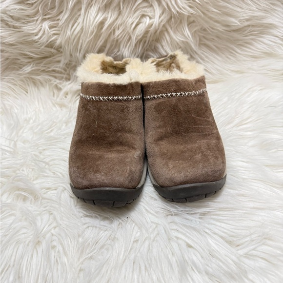 Merrel Brown Suede Fur-Lined Clogs size 6 - Picture 2 of 7